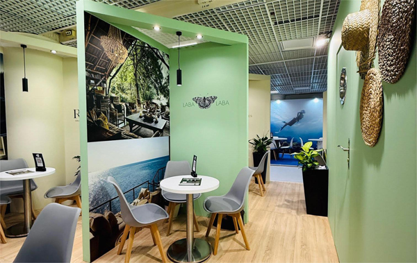 Plateau International stand